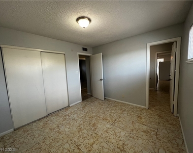 6540 Evergreen Avenue - Photo Thumbnail 26