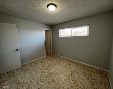 6540 Evergreen Avenue - Photo Thumbnail 25