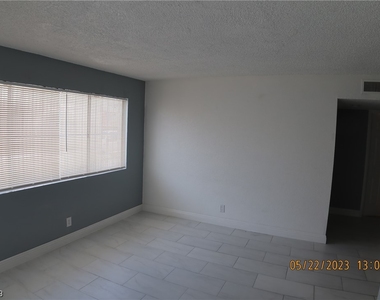 5217 W Cheyenne Avenue - Photo Thumbnail 1