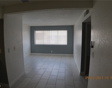 5217 W Cheyenne Avenue - Photo Thumbnail 4