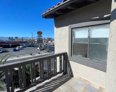 2818 Calle Del Oro - Photo Thumbnail 10