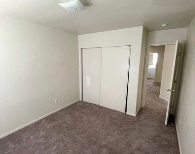 5308 La Quinta Hills Street - Photo Thumbnail 36