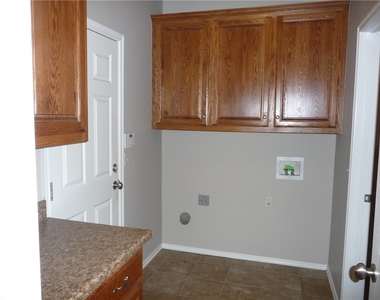 11414 Nw 121 Place - Photo Thumbnail 5