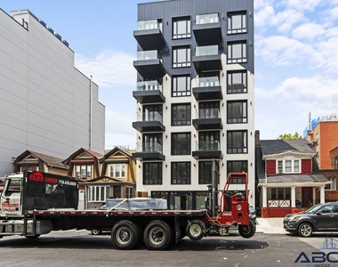 828 New York Avenue - Photo Thumbnail 13