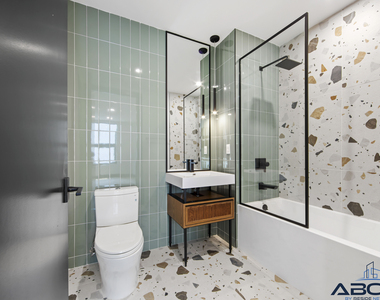 828 New York Avenue - Photo Thumbnail 7