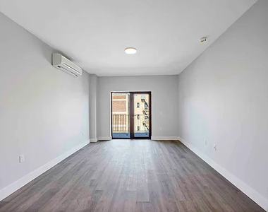 1119 Foster Avenue - Photo Thumbnail 3