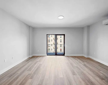 1119 Foster Avenue - Photo Thumbnail 13