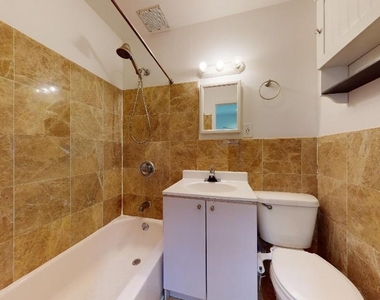 249 East 53rd Street - Photo Thumbnail 6