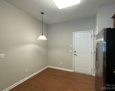 15536 Canmore Street - Photo Thumbnail 14