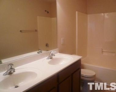 721 Maypearl Lane - Photo Thumbnail 9