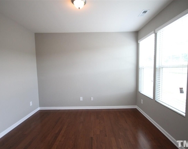 721 Maypearl Lane - Photo Thumbnail 5