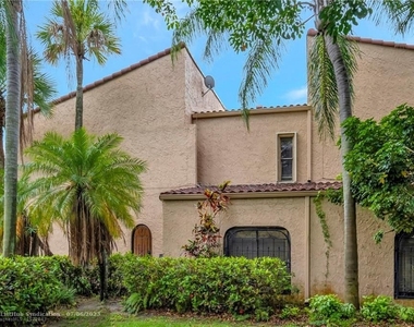 3710 Estepona Ave - Photo Thumbnail 2