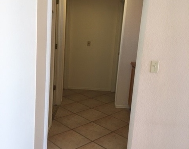 8717 Pennystone Avenue - Photo Thumbnail 11