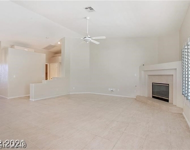 3067 Emerald Wind Street - Photo Thumbnail 7