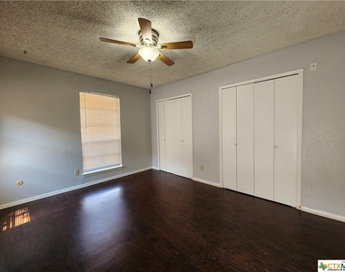 319 Briarwood Drive - Photo Thumbnail 29