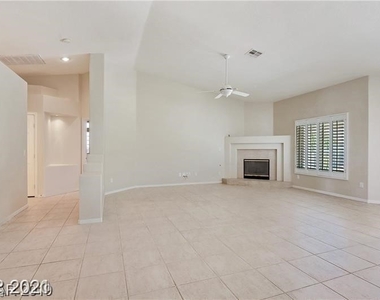 3067 Emerald Wind Street - Photo Thumbnail 6