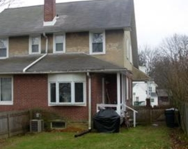 909 Railroad Ave - Photo Thumbnail 13