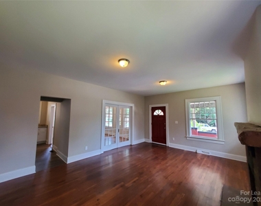 1519 Sunnyside Avenue - Photo Thumbnail 1