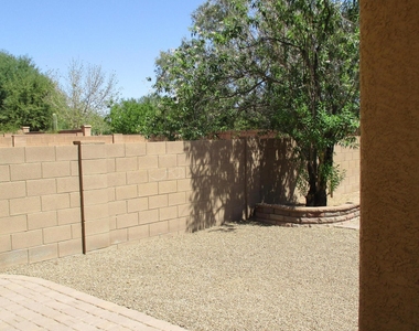 14375 S Camino El Galan - Photo Thumbnail 25