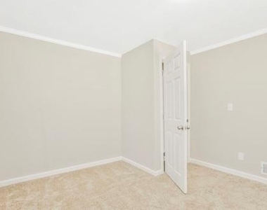 3127 Hollywood Drive - Photo Thumbnail 18