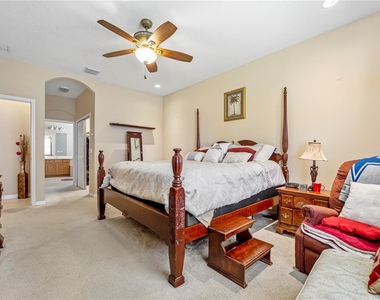 210 Venetian Bay Circle - Photo Thumbnail 6