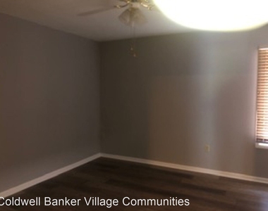 2715 Greenbriar Dr. Unit B - Photo Thumbnail 9