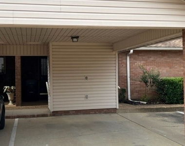 2715 Greenbriar Dr. Unit B - Photo Thumbnail 16