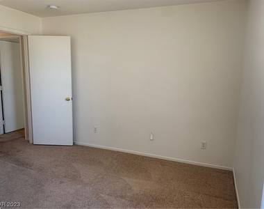 2520 Living Rock Avenue - Photo Thumbnail 15