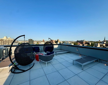 322 Graham Avenue - Photo Thumbnail 7