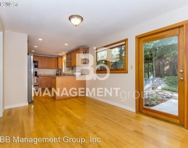 3180 Edgemont Rd - Photo Thumbnail 6