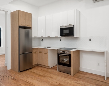 808 Putnam Avenue - Photo Thumbnail 7