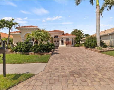 8725 Largo Mar Dr - Photo Thumbnail 42