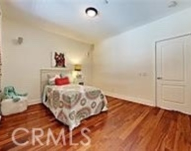 5506 W 149th Place - Photo Thumbnail 10