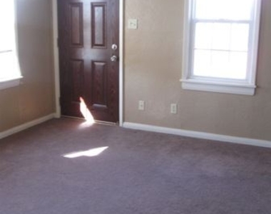 309 Babb Drive - Photo Thumbnail 2