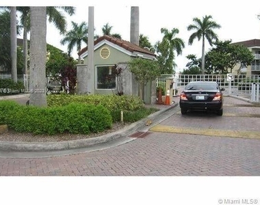 8640 Sw 212th St - Photo Thumbnail 24