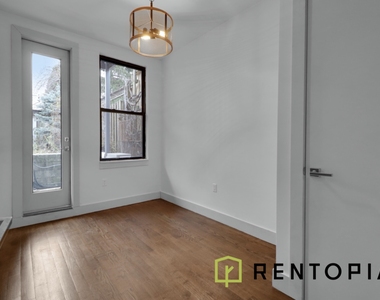 376 Graham Avenue - Photo Thumbnail 4