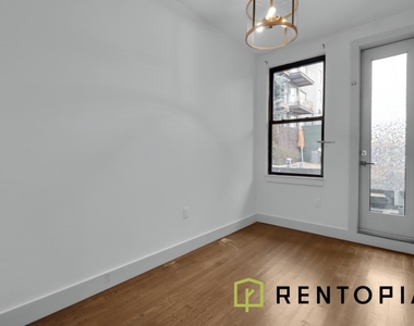 376 Graham Avenue - Photo Thumbnail 3