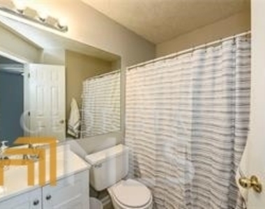 2639 Laurel Lane Nw - Photo Thumbnail 11