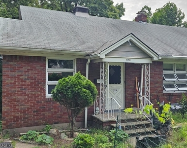 72 N Farview Ave - Photo Thumbnail 10