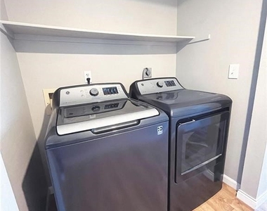 1575 W Warm Springs Road - Photo Thumbnail 12