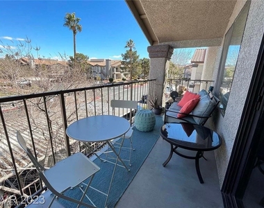 1575 W Warm Springs Road - Photo Thumbnail 17