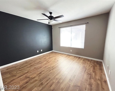 1575 W Warm Springs Road - Photo Thumbnail 14