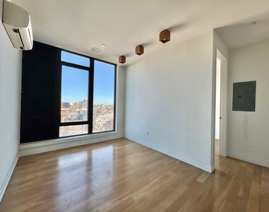 260 Knickerbocker Avenue - Photo Thumbnail 6
