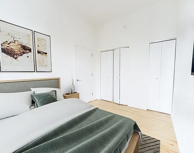 135 William Street - Photo Thumbnail 4