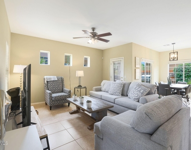 15941 W Mauna Loa Lane - Photo Thumbnail 8