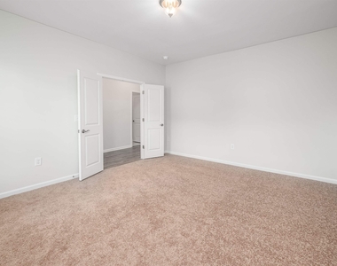 2878 Ellesmere Circle - Photo Thumbnail 11