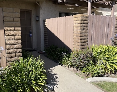 2810 Brea Boulevard - Photo Thumbnail 2