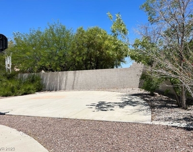 9735 Phoenician Avenue - Photo Thumbnail 65