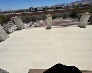 9735 Phoenician Avenue - Photo Thumbnail 44