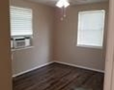 2104 S Sunnylane Road - Photo Thumbnail 17